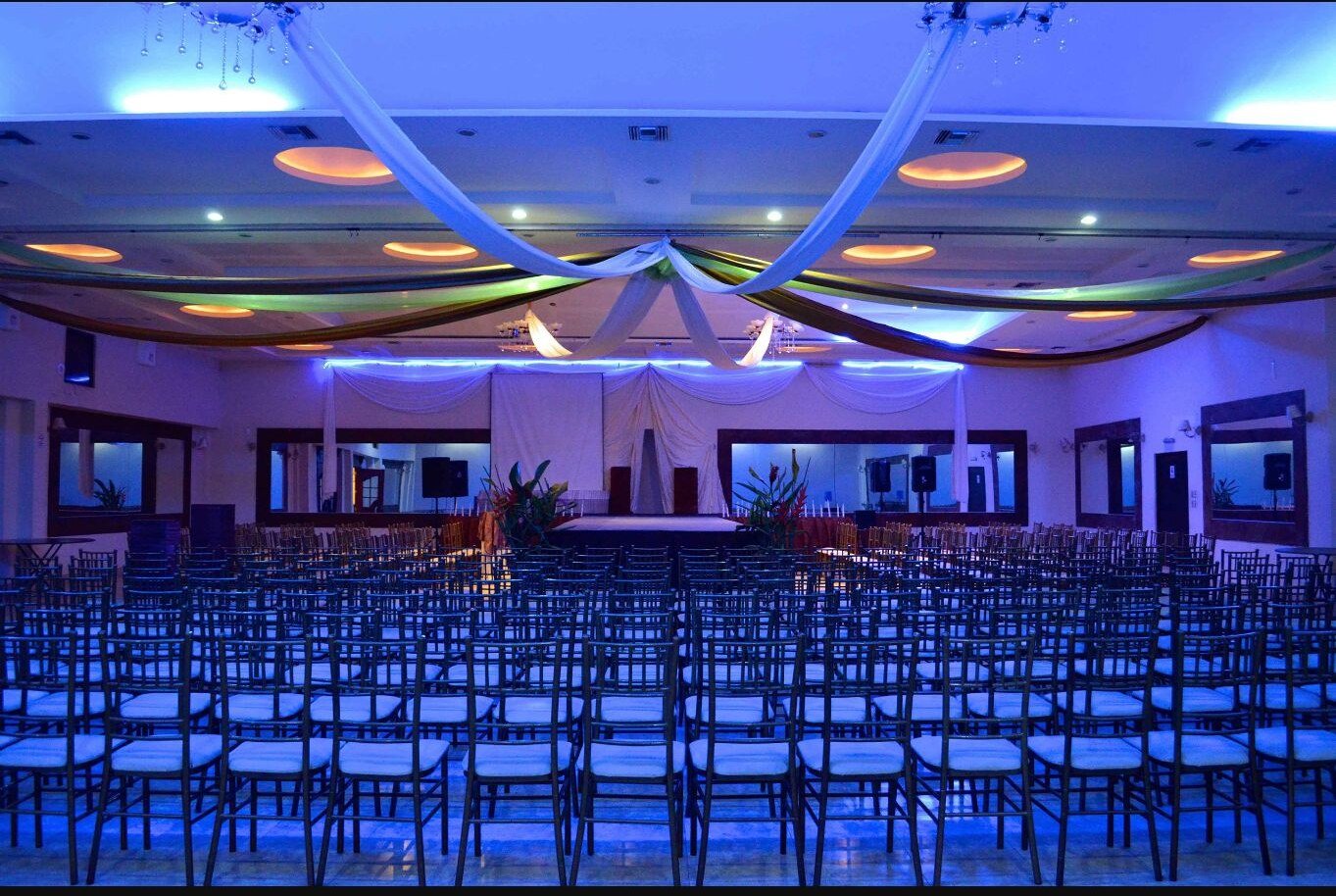 Evento de graduaciones en Hotel Toachi